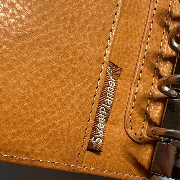 Two tone Veg Tan Happy Planner - Picture 2 of 9